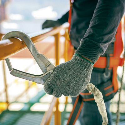 Acidente de trabalho tem prescrição de 2 anos, se a data da lesão tiver ocorrido após a 30/12/2004.